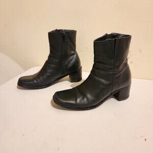 Bastien Boots Womens 7.5 Black Leather Low Heel Square Toe Booties 90s Y2K